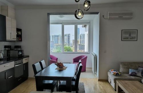 Savamala Apartamento | Spacious 3BDR Central apartment near Terazije & BW