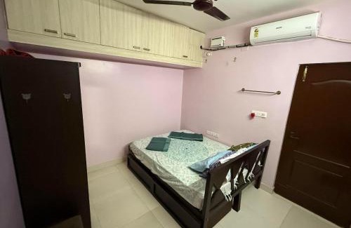 Palani Apartamento | Spacious 3BHK Mountain View -walk to palani temple