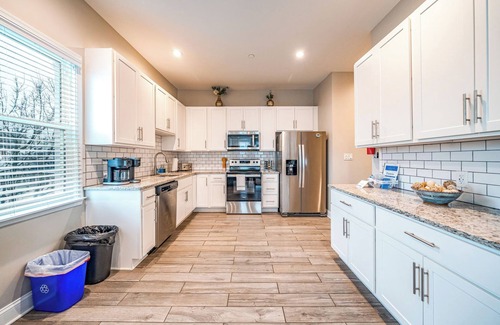 North End Condominio | Spacious 3BR/2BA Condo - 5 Min Walk to Beach/Boardwalk. 2 Min to Shops Downtown