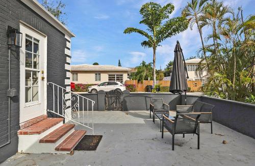 Lake Worth Casa | Spacious 3br 2ba Cottage Steps to Water & Downtown