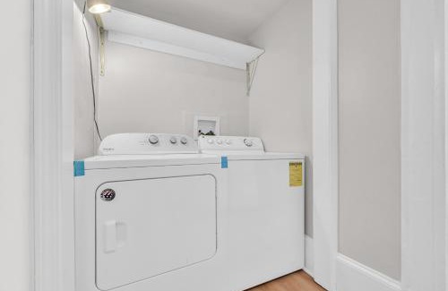 Jefferson Park Casa | Spacious 3BR 2BA Home with Private Yard