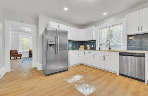 Jefferson Park Casa | Spacious 3BR 2BA Home with Private Yard