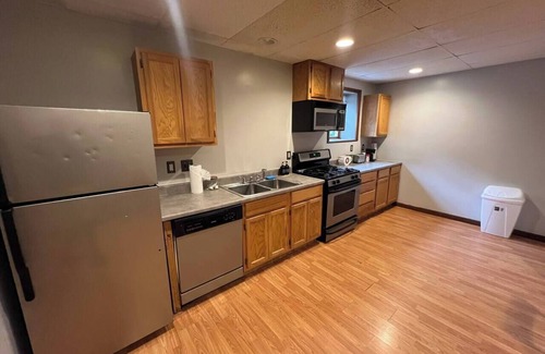 Morgantown Apartamento | Spacious 3BR/3BA, Downtown Morgantown, Near WVU