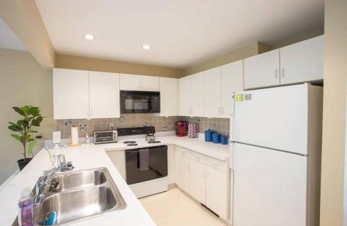 Hancock Casa | Spacious 3BR 3BA Sleeps 8 Ski On Off Jiminy Mountain Resort