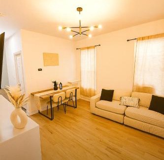 Weequahic Apartamento | Spacious 3BR Apartment - 12min Newark Airport -Near NYC & Malls