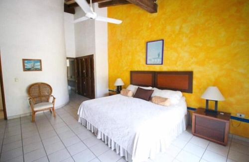Zona hotelera Hotel | Spacious 3BR Condo a Short Ride to Villa del Mar Beach