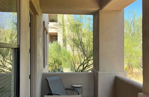 Legend Trail Condominio | Spacious 3BR condo in N Scottsdale with access to golf, pickle, pool & fitness
