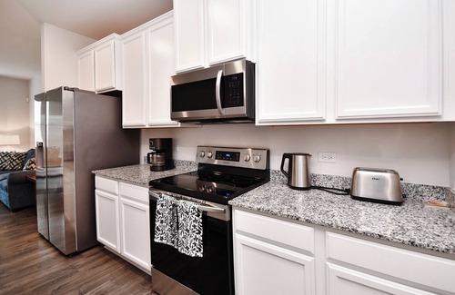 Conestee Condominio | Spacious 3BR Condo Near Downtown Greenville, I-85, Shopping, Dining, and More!
