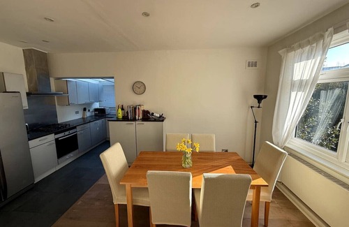 Hillside Condominio | Spacious 3BR Home in Heart of Wimbledon