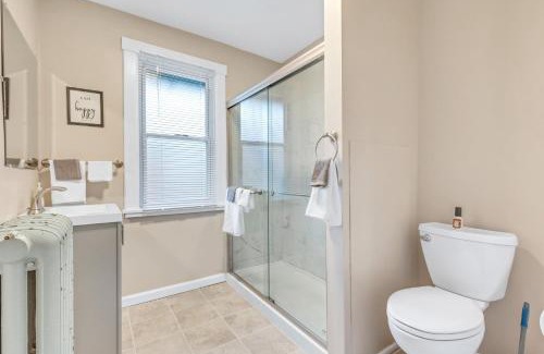Wilkinsburg Casa | Spacious 3BR Home near Downtown, Oakland & East Liberty! Max 15 nights