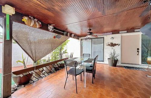 Fontainebleau Casa | Spacious 3BR Home with Pool Access