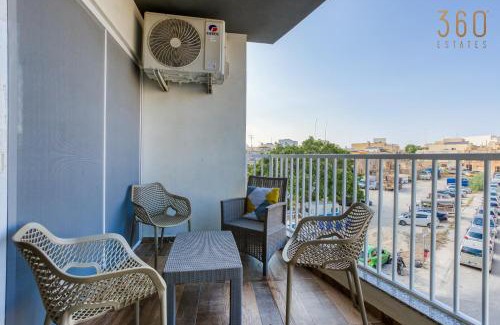 Zabbar Apartamento | Spacious 3BR home with Private Terrace & WIFI by 360 Estates