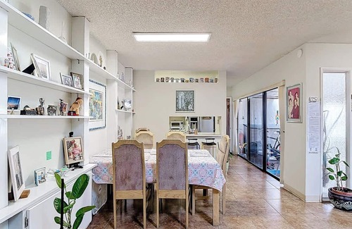 Fontainebleau Casa | Spacious 3BR Home with Pool Access