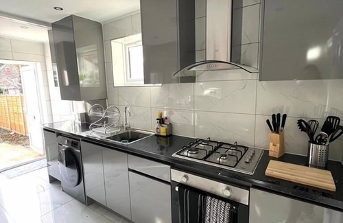 Watford Casa | Casa-Baño Privado-De Lujo-63 Belgrave avenue