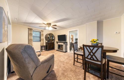 Miller Beach Casa | Spacious 3BR House with Firepit Grill Near Beach