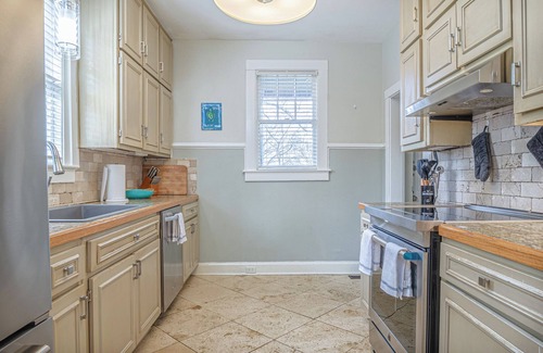 Columbus Casa | Spacious 3BR Midtown Home - Grad Family
