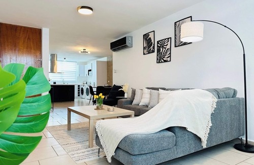 Yeguada Condominio | Spacious 3BR Penthouse 5 min from beach/AC/WIFI