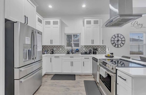 Spring Branch Casa | Spacious 3BR Retreat | Sleeps 8 | Spring Branch