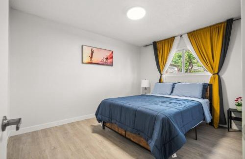 Southeast Calgary Casa | Spacious 3BR Southview Family Home , 14 Min to Airport, 8 Min to Downtown &Zoo