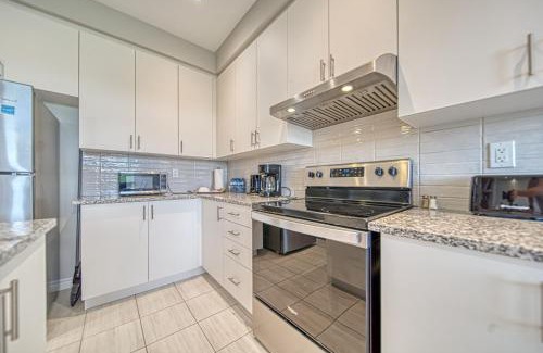 Ajax Casa | Spacious 3BR Townhome Near Casino & Thermea Spa