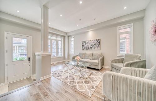 Ajax Casa | Spacious 3BR Townhome Near Casino & Thermea Spa