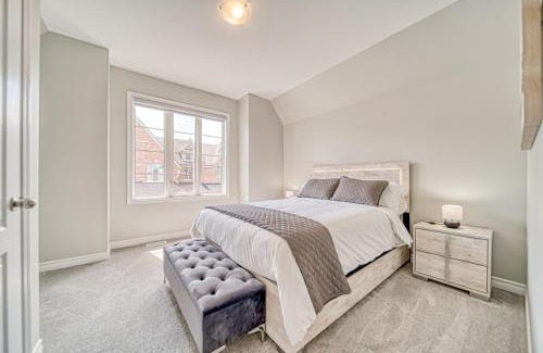 Ajax Casa | Spacious 3BR Townhome Near Casino & Thermea Spa