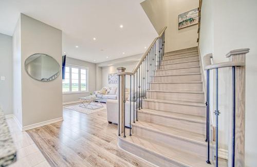 Ajax Casa | Spacious 3BR Townhome Near Casino & Thermea Spa