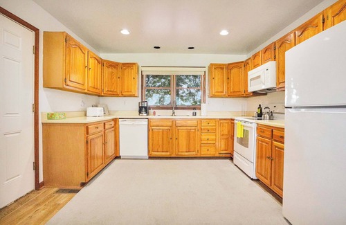 Locustville Casa | Bayside House with Sunset Water Views on Secluded Private Farm