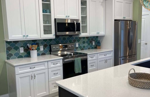 Tyler Gardens Casa | "Spacious 3BR w/ Pool, 2-Min to Beach – Bring the Whole Family!"