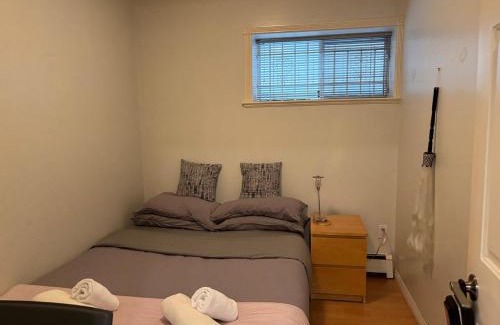 Hastings Casa | Spacious 3BR with Full Kitchen a n dFast Wi-Fi