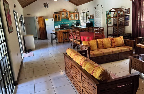 Buccoo Villa | Spacious 4 bdrm family villa in tropical paradise, Tobago. 5 min to the beach!