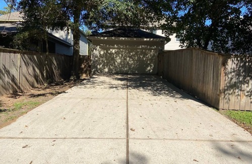 Sterling Ridge Casa | Spacious 4 bed/2.5 bath House in Spring, Texas