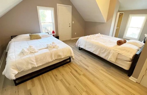North Bergen Apartamento | Spacious 4 bed 2.5 bath close to NYC FREE Parking!