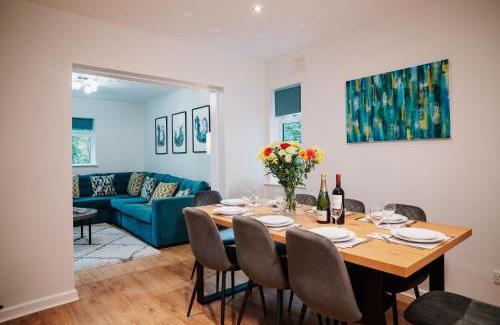 Harborne Casa | Spacious 4-bed Ample Parking Fast WiFi Contractor Family Friendly