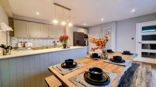 Brighton Casa | Spacious 4-Bed Brighton Townhouse & Free Parking
