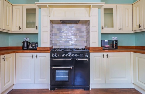 Handsworth Casa | Spacious 4 Bed House in Birmingham, Suitable for Contractors