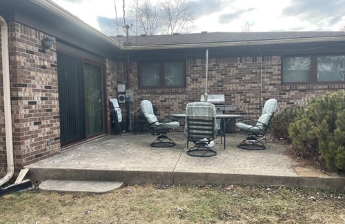 Sterling Heights Casa | Spacious 4 bedroom 7 beds house with AC, WiFi in welcoming Sterling Heights