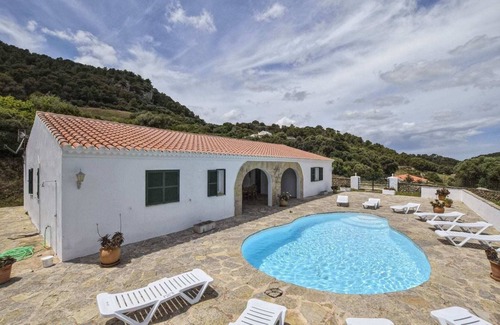 Menorca Villa | Casa de campo con piscina y vistas panorámicas