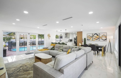 Imperial Point Casa | Spacious 4-bedroom house in lovely Fort Lauderdale with pool and near beach