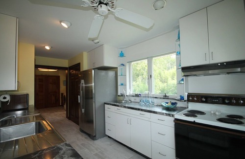 Cape May Point Casa | Spacious 4 bedroom 2 and 1/2 bath home located just a short walk to the Cape May Point Beaches