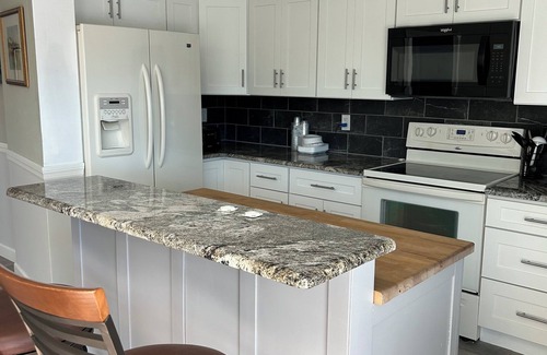 Spring Hill Casa | Spacious 4-bedroom house in beautiful Hernando Beach with WiFi, pool, sleeps 8