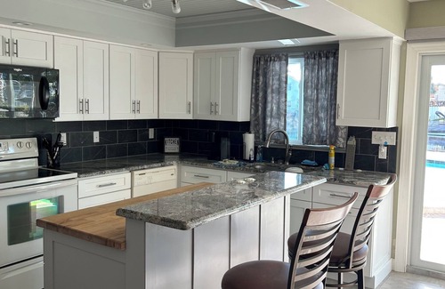 Spring Hill Casa | Spacious 4-bedroom house in beautiful Hernando Beach with WiFi, pool, sleeps 8