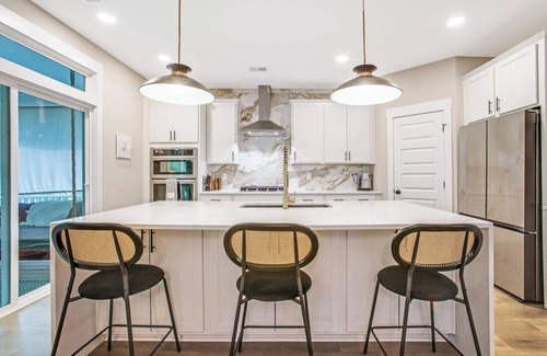 Mount Pleasant Casa | Spacious 4-bedroom n charming Mount Pleasant with fitness room, 2nd primary