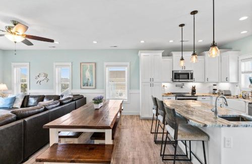 Ocean Isle Beach Casa | Spacious 4 Bedroom Cuckoos Nest in Ocean Isle Beach, NC Pool and Elevator