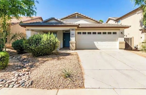 San Tan Valley Casa | Spacious 4-bedroom house in serene San Tan Valley with AC