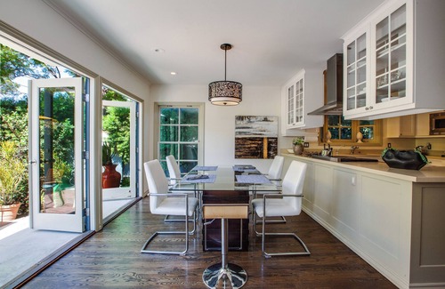 Tri-West Villa | Charming 3-bedroom villa with Pool + Guest House in fabulous West Hollywood West