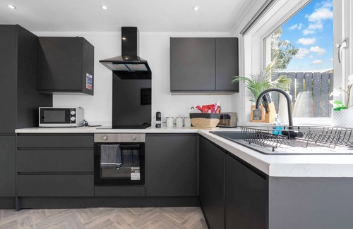Livingston Casa | Spacious 4 bedroom home close to airport