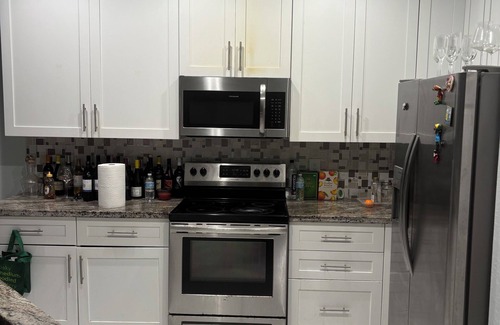 Survey Creek Casa | Spacious 4-bedroom house with AC, with Private Pool in marvelous Pompano Beach