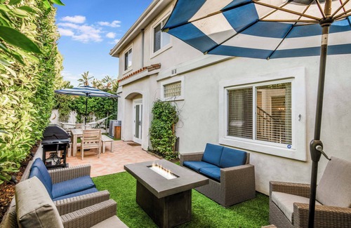 North Redondo Casa | Spacious 4-bedroom townhome with AC, WiFi in serene Redondo Beach