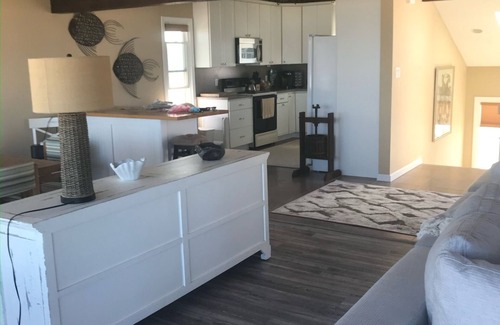 South Beach Haven Casa | Spacious 4-bedroom 2.5 bath oceanfront home on Long Beach Island with WiFi, AC